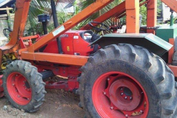 ขายรถไถติดครีบ kubota7040 มือ2 ด่วน สภาพนางฟ้า