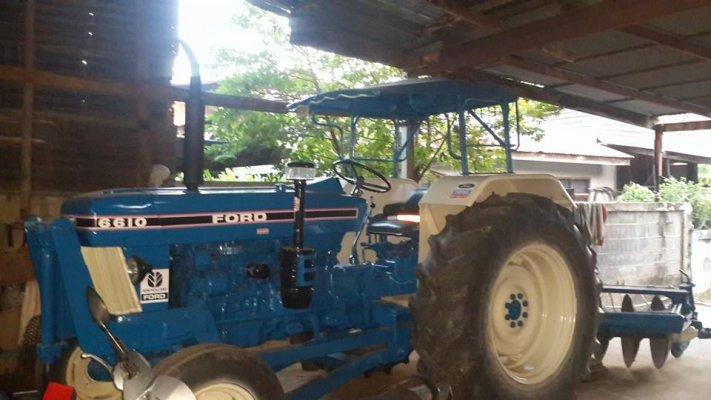 ขายรถไถford 6600เสื้อลาย ตัวเต็ม เครื่องดี อุปกรณ์ใบมีดหน้า ผาน7 เอกสารเล่มทะเบียนพร้อมลงงาน 