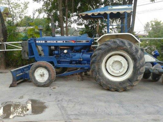 ขายรถแทรคเตอร์ นิวฮอลแลนด์ FORD 6600เสื้อลาย เอกสารเล่มทะเบียนครบ สภาพพร้อมลงงาน เครื่องดีปั๊มหางระบบใช้ปกติ 