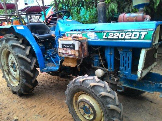 ขายรถไถ KUBOTA L2202 ราคา 68,000  รถอยู่ อ.แกลง ระยอง มีรถขนส่งบริการทั่วไทย  และยังมีอีกหลายรุ่นให้เลือก สนใจสอบถามได้  DC Tractor Rayong 0818618678,