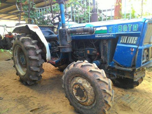 ขายรถไถ KUBOTA L2602 ขนาด 26แรงม้า 2เพลา เครื่องยนต์ดีเซล4สูบ ราคา 68,000 รถอยู่ อ.แกลง จ.ระยอง มีบริการขนส่งทั่วไทย ร้าน DC Tractor Rayong =081861867