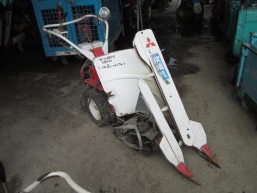 รถเกี่ยวข้าวเดินตาม รหัสสินค้า :13001386 ยี่ห้อ :MITSUBISHI รุ่น :KB253 
