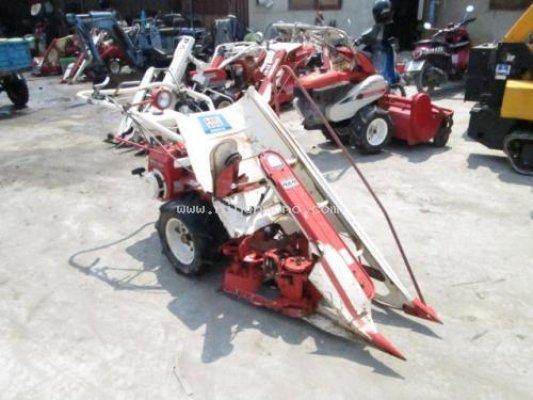 รถเกี่ยวข้าวเดินตาม รหัสสินค้า : 14001679 ยี่ห้อ : KUBOTA รุ่น : HE305 ชมสินค้าอื่นๆ เพิ่มเติมที่ www.nihonmono.com