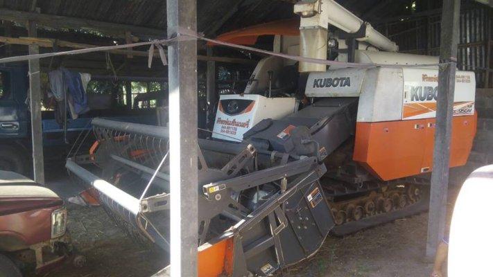 ขายรถเกี่ยวข้าว KUBOTA DC95GM รถสวยสภาพพร้อมใช้งาน เอกสารพร้อมโอน สนใจโทร 090-8588220คุณนะ 093-3258446คุณบิว หรือเข้าดูสินค้าอื่นๆได้ที่ www.truck.in.