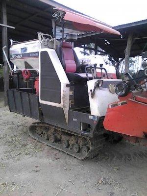 ขายรถเกี่ยวข้าว KUBOTA DC60 ปี52 สภาพพร้อมใช้งาน สนใจโทร 090-8588220คุณนะ 093-3258446คุณบิว หรือเข้าดูสินค้าอื่นๆได้ที่ www.truck.in.th/498 หรือเพจFac