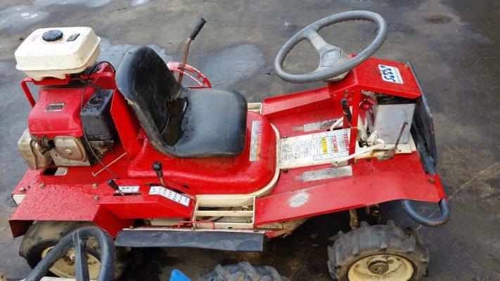 รถตัดหญ้านั่งขับ sato เครื่อง honda11 แรง