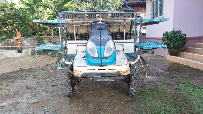 ขายรถดำนานั่งขับ kubota 6 แถว