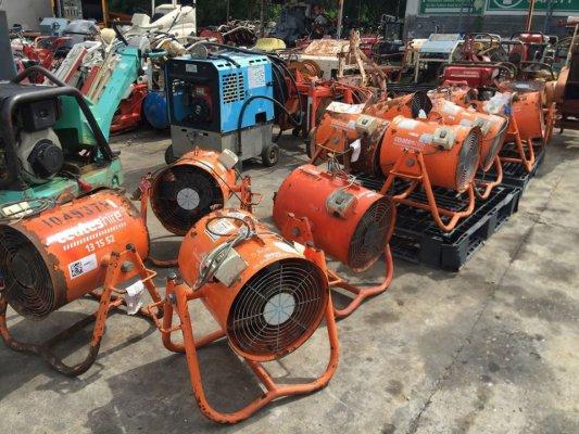 พัดลมดูดอากาศ ขนาด 13" ไฟ 220v. ใช้บ้านเราได้ทันที รุ่นใหม่ คุณภาพดี มือ2จากต่างประเทศ ลมแรงมากกกกก