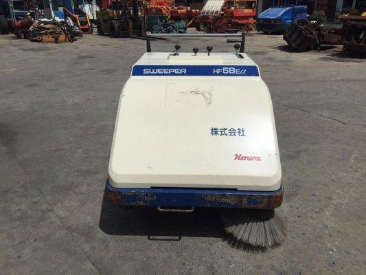 รถกวาดถนนเดินตาม HOWA รุ่น HF58ED  มือสองญี่ปุ่น  ระบบไฟฟ้า รุ่นใหม่ สภาพสวย  หน้ากวาด 80 ซม.  กวาดสะอาด ดูดเก็บฝุ่นละเอียด
