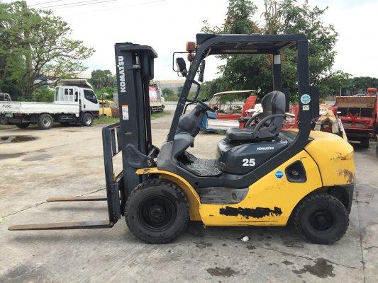 ขายรถโฟล์คลิฟท์ KOMATSU รุ่น FG25T-16 รุ่นใหม่ โฉมปัจจุบัน เครื่องเดิมเบนซิน เดินนิ่ม ระบบนุ่มนวล ทำงานเร็ว ใช้งานได้ทุกระบบ ใช้งานมาน้อย 2200hr.  งาส