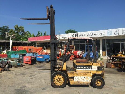 ขายรถโฟล์คลิฟท์ DAEWOO รุ่น D20S เครื่องยนต์ดีเซล 4 สูบ 2ตัน เสา3เมตร  มือ2ญี่ปุ่น ทรงสวย แรงดี ปั๊มดี   ยางตัน4เส้น เสาฟูลฟรี เข้าตู้ได้ ยกสูง3เมตร ส