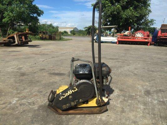 ขายรถบดเดินตาม BOMAG รุ่น BP 8/34 มือ2นำเข้า สภาพสวยเดิม เครื่องยนต์เบนซิน HONDA 4แรงม้า 4จังหวะ พร้อมใช้ง้าน  ขายไม่แพง ราคา  16,000บาท เท่านั้น 