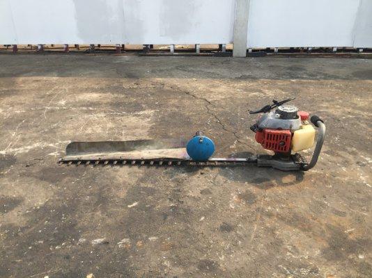 ขาย มือ2ญี่ปุ่น เครื่องตัดแต่งกิ่งไม้พุ่ม MITSUBISHI รุ่น T130 