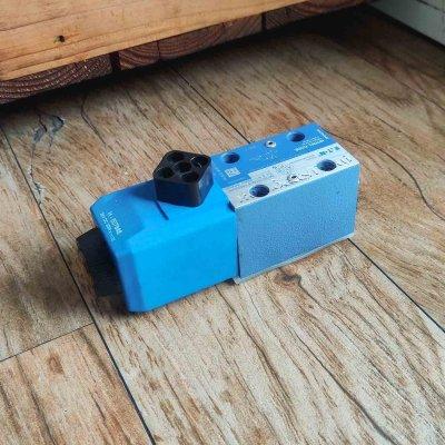 โซลินอยด์วาล์วไฟฟ้า ไฮดรอลิค (Directional Control Valves) EATON Vickers DG4V-3 Series