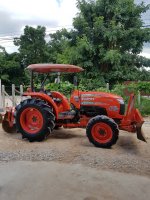 รถไถKUBOTA L4708 โฟรวิน มีใบดันหน้า มีผาน6 สนใจโทร 081-8108927 นพดล