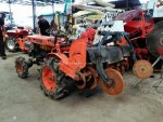ขาย รถพรวนดินนั่งขับ KUBOTA รุ่น B5000 รหัสสินค้า 50110056 โทร  087-677-3704 Line ID:nihonmono  