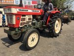 ขายรถไถ นั่งขับ ยี่ห้อ YANMAR รุ่น YM2000A เครื่องยนต์ดีเซล 2สูบ 20แรงม้า แรงจัด ประหยัดน้ำมัน พิมพ์นิยม  เพลาPTO ปรับได้3ระดับ มีโรตารี่พรวนดิน เดิมต