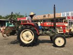 ขายรถไถ นั่งขับ ยี่ห้อ YANMAR รุ่น YM2000A เครื่องยนต์ดีเซล 2สูบ 20แรงม้า แรงจัด ประหยัดน้ำมัน พิมพ์นิยม  เพลาPTO ปรับได้3ระดับ มีโรตารี่พรวนดิน เดิมต