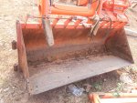 ขายที่ตัก Kubota LA588และตัวถ่วงหลัง ราคา120,000 สนใจโทรสอบถาม098-226-6131 นุครับ มีบริกานจังส่งคับ