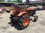 ขาย รถไถนั่งขับ KUBOTA B7001  เครื่องรุ่นใหม่ 3สูบ 16แรงม้า สภาพดี  คันเล็กเข้าร่องได้ ติดอุปกรณ์เสริมได้