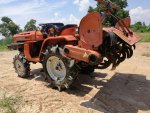 ขายรถไถนั่งขับkubotaB1400 4WD 2เพลา ดีเซล 3 สูบเก่าญี่ปุ่น