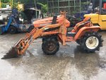 ขาย รถไถ KUBOTA รุ่น B1200 16แรงม้า 3สูบ ขับเคลื่อน 4ล้อเล็กดีเซล รุ่นใหม่ พิมพ์นิยม จากแบรนด์ดัง KUBOTA พร้อมชุดบุ้งกี๋ตักหน้ามาครบชุด