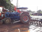 รถแทรกเตอร์ NEW HOLLAND