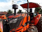 รถแทรกเตอร์ KUBOTA M7040D +อุปกรณ์ใบมีดหน้า+ผาน(สามารถเลือกอุปกรณ์ต่อพวงได้)