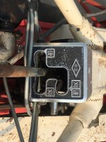 รถเกี่ยวข้าว มัดคอรวงแบบเดินตาม ยี่ห้อ YANMAR รุ่น LB300