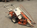 รถเกี่ยวข้าว มัดคอรวงแบบเดินตาม ยี่ห้อ KUBOTA รุ่น ZE305