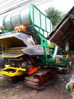 ต้องการขายรถเกี่ยวข้าวบางไทรมือสอง