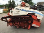 ตู้นวดข้าวยกลงจาก รถเกี่ยวนวดข้าว  KUBOTA  เอาไปดัดแปลงนวดฝัดข้าว คัดเลือกเมล็ดพันธุ์ได้