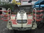 รถปลูกข้าวดำนาแบบนั่งขับ รหัสสินค้า :13001466 YANMAR รุ่น :GP5 ชมสินค้าอื่นๆ เพิ่มเติมที่ www.nihonmono.com