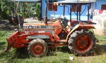  รถไถ L2002