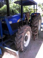 ขายรถไถ NEW HOLLAND TT75 อุปกรณ์ดันหน้า ผานหลัง ใช้งาน 1500ชม. สภาพพร้อมใช้งาน เอกสารเล่มทะเบียนพร้อมโอน สนใจโทร 090-8588220คุณนะ 093-3258446คุณบิว หร