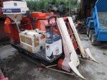 รถเกี่ยวข้าวนั่งขับ รหัสสินค้า :13001473 KUBOTA รุ่น : R1-7 ชมสินค้าอื่นๆ เพิ่มเติมที่ www.nihonmono.com