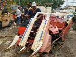รถเกี่ยวข้าว นวดข้าว แบบนั่งขับ KUBOTA: RX 1550 ใช้งานได้ 2 ระบบ เกี่ยวได้ มัดฟางได้ เครื่องดีเซล 3 สูบ