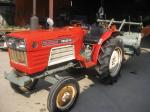 ขายรถTRACTOR YANMAR YM2010 สภาพสวยมากใช้มาไม่ถีง800ชม พร้อมใช้งาน