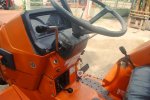 ขายรถไถ Kubota L1- 28 (4WD) พร้อมอุปกรณ์หลัง 1ชิ้น สีเดิมๆพร้อมใช้งาน