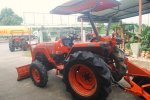 ขายรถไถ Kubota L 3408 (4WD) พร้อมดันหน้าคานบนและผานหลัง สีเดิม