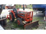 ขายรถไถKUBOTA 2002 4?4โฟร์ 3สูบ อุปกรณ์ครบ โรตารี่ ดันหน้า ผานหลัง จอบหมุน  เครื่่องดี สภาพพร้อมใช้งาน  สนใจโทร 090-8588220คุณนะ หรือ www.truck.in.th/