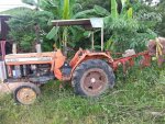 ขายรถไถKUBOTA L2002 เครื่องดี เครื่องเดิม อุปกรณ์ดันหน้า ผานหลัง โรตารี่ ล้อยางอีกหนึ่งชุด สภาพพร้อมใช้งาน สนใจโทร 090-8588220คุณนะ ID:narong498 หรือ 