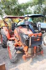 ดาวน์เพียง 80,000 บาท KUBOTA MAX M7040 เดิมๆ