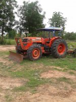 ขายรถไถKUBOTA 95แรง อุปกรณ์ดันหน้า-ผานหลัง ขับเคลื่อน4ล้อ 4x4 เครื่องดี ช่วงล่างดี ทำงานขยัน แรงดี สภาพพร้อมใช้งาน เล่มทะเบียนพร้อมโอน สนใจโทร 090-858