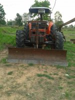 ขายรถไถKUBOTA 95แรง อุปกรณ์ดันหน้า-ผานหลัง ขับเคลื่อน4ล้อ 4x4 เครื่องดี ช่วงล่างดี ทำงานขยัน แรงดี สภาพพร้อมใช้งาน เล่มทะเบียนพร้อมโอน สนใจโทร 090-858