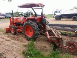 ขายรถไถ KUBOTA L4708 ใช้งานน้อย1572ชม. อุปกรณ์ดันหน้า-ผานหลัง สภาพสวยพร้อมใช้งาน เอกสารพร้อมโอน สนใจโทร 090-8588220คุณนะ 093-3258446คุณบิว ID:narong49