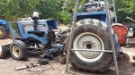 ขายรถไถNEWHOLLAND 80-66S เอกสารอินวอยซ์ ประกอบให้ใช้งานปกติหรือขายตามสภาพ เครื่องดี ยางดี อุปกรณ์ใบดันหน้า เฟืองท้ายดีเกียร์เดิม 