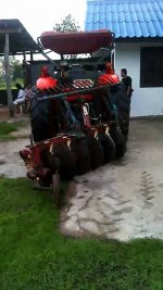 ขายรถไถKUBOTA M7040 สภาพดี ระบบพร้อมใช้งาน อุปกรณ์ใบมีดหน้า ผานหลัง คาด สภาพใช้งานประจำ