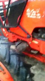 ขายรถไถKUBOTA M7040 สภาพดี ระบบพร้อมใช้งาน อุปกรณ์ใบมีดหน้า ผานหลัง คาด สภาพใช้งานประจำ