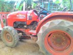 ขายรถไถ KUBOTA L3608 ราคา 285,000 พร้อมอุปกรณ์ดันหน้า และผาน6 ทะเบียนพร้อมโอน รถอยู่ อ.แกลง จ.ระยอง มีรถขนส่งบริการ  สอบถาม 0818618678  id line=081861